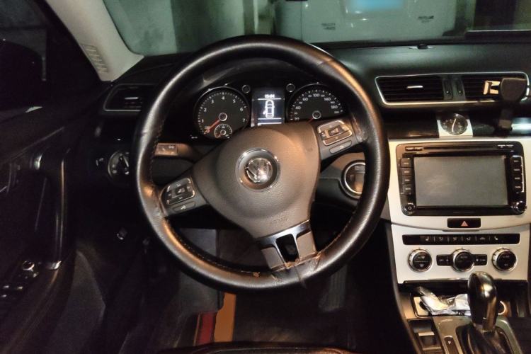 Used Volkswagen Magotan 2012 1.4TSI Luxury Model Steering Wheel