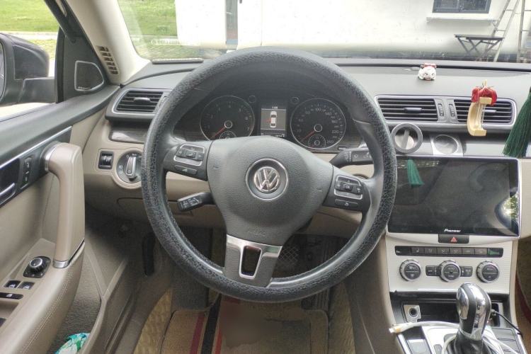 Used Volkswagen Magotan 2012 2.0 TSI Ultimate Edition Steering Wheel