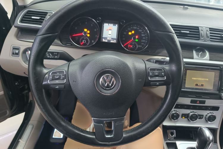 Used Volkswagen Magotan 2012 2.0 TSI Prestige Edition Steering Wheel