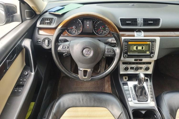 Used Volkswagen Magotan 2012 3.0 FSI Flagship Edition Steering Wheel