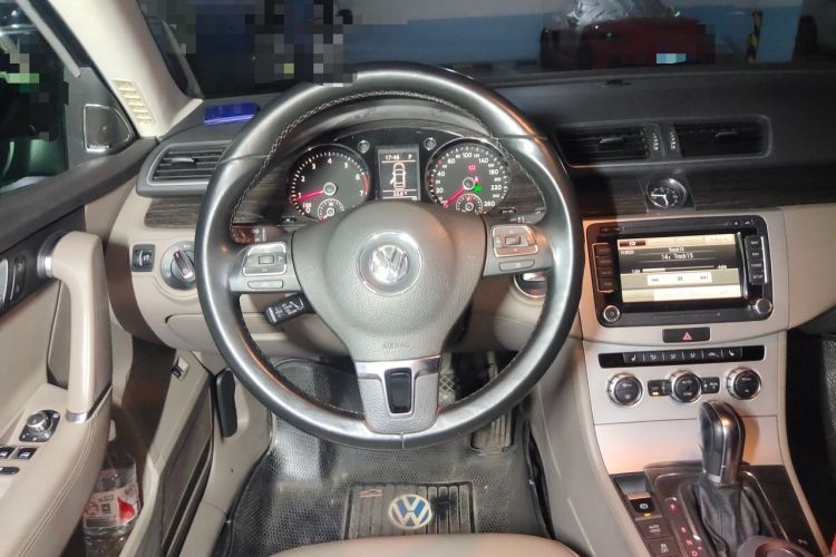 Used Volkswagen Magotan 2012 2.0 TSI Ultimate Edition Steering Wheel