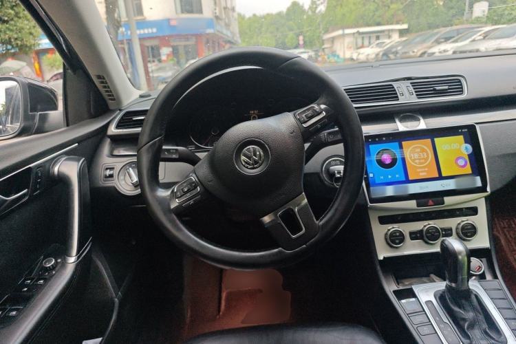 Used Volkswagen Magotan 2012 1.8TSI Luxury Model Steering Wheel