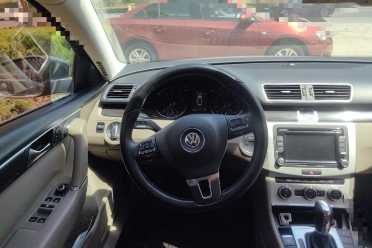 Used Volkswagen Magotan 2012 Facelift 2.0 TSI Prestige Model Steering Wheel