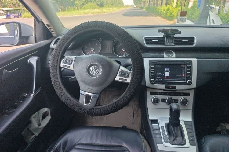 Used Volkswagen Magotan 2012 Revised 1.8TSI Luxury Version Steering Wheel