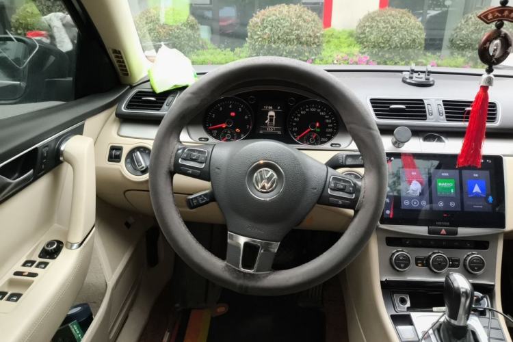 Used Volkswagen Magotan 2012 Revised 1.8TSI Luxury Version Steering Wheel