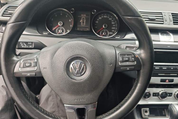 Used Volkswagen Magotan 2012 Revised 1.4 TSI Luxury Version Steering Wheel