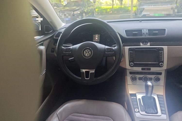 Used Volkswagen Magotan 2012 2.0 TSI Ultimate Edition Steering Wheel