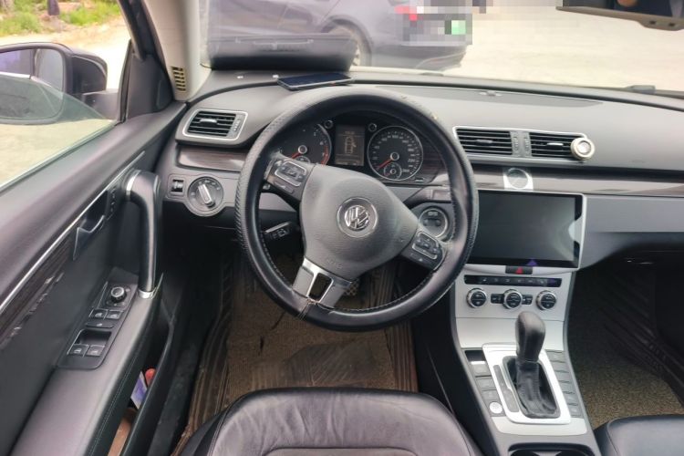 Used Volkswagen Magotan 2012 Facelift 1.8TSI Prestige Model Steering Wheel