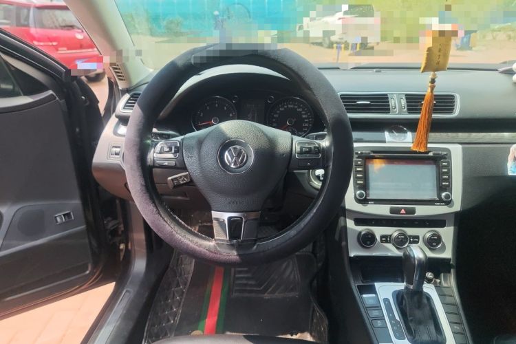 Used Volkswagen Magotan 2012 Revised 1.8TSI Luxury Version Steering Wheel