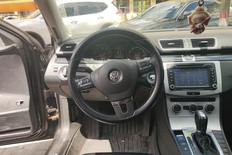 Used Volkswagen Magotan 2012 1.8TSI Luxury Model Steering Wheel