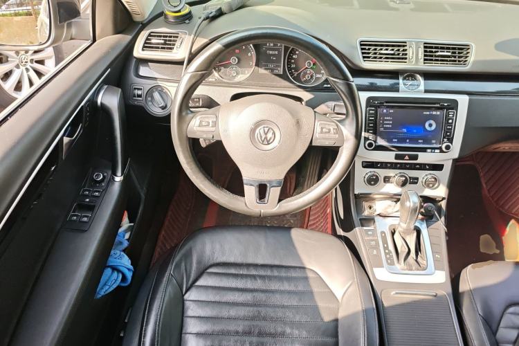 Used Volkswagen Magotan 2012 Revised 1.8TSI Luxury Version Steering Wheel