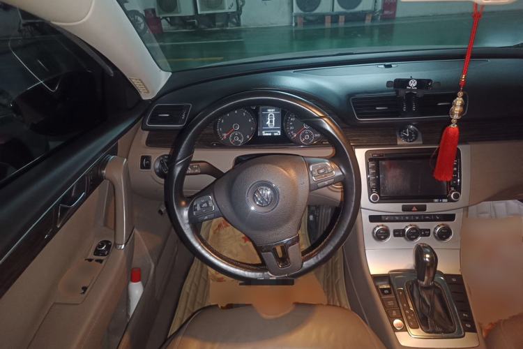 Used Volkswagen Magotan 2012 1.8TSI Prestige Model Steering Wheel