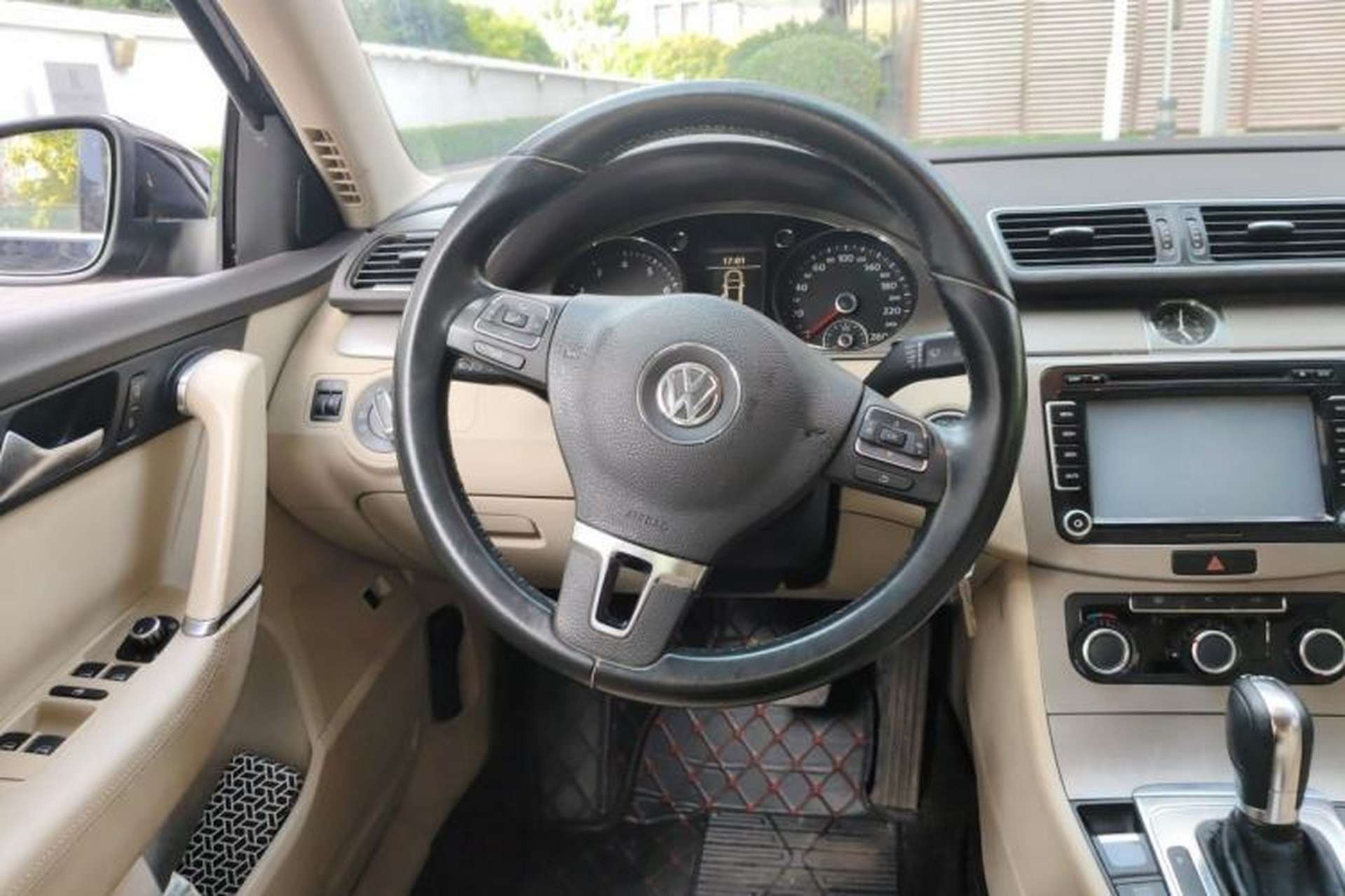 Used Volkswagen Magotan 2012 Revised 1.8TSI Luxury Version Steering Wheel