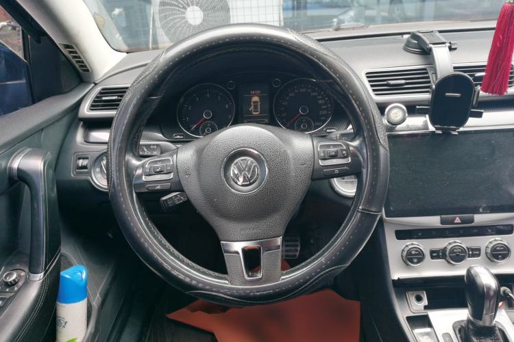 Used Volkswagen Magotan 2012 1.8TSI Luxury Model Steering Wheel
