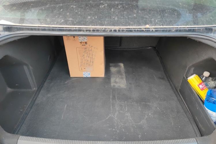 Used Volkswagen Magotan 2012 1.4TSI Comfort Edition Trunk