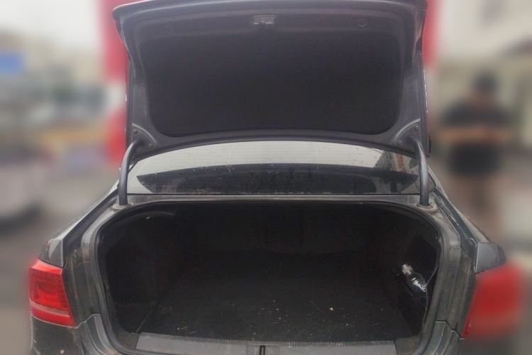 Used Volkswagen Magotan 2012 1.4TSI Comfort Edition Trunk
