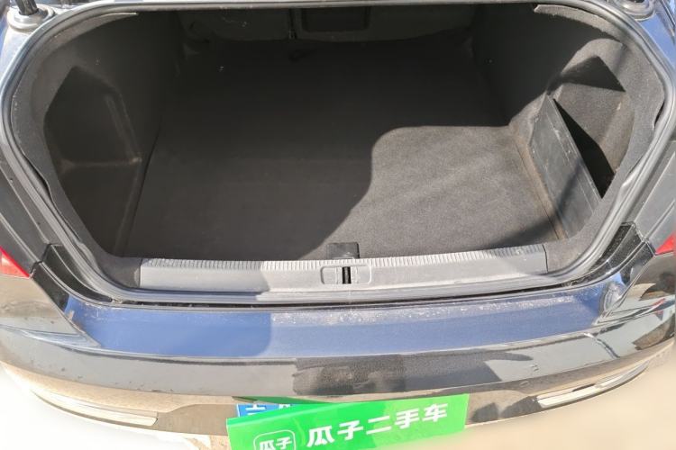Used Volkswagen Magotan 2012 Revised 1.8TSI Luxury Version Trunk