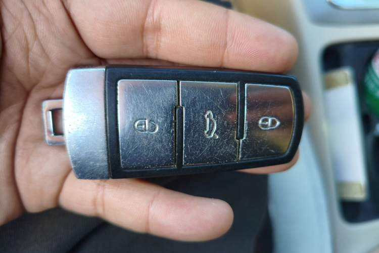 Used Volkswagen Magotan 2012 Revised Version 1.8TSI Leading Edition Vehicle Key