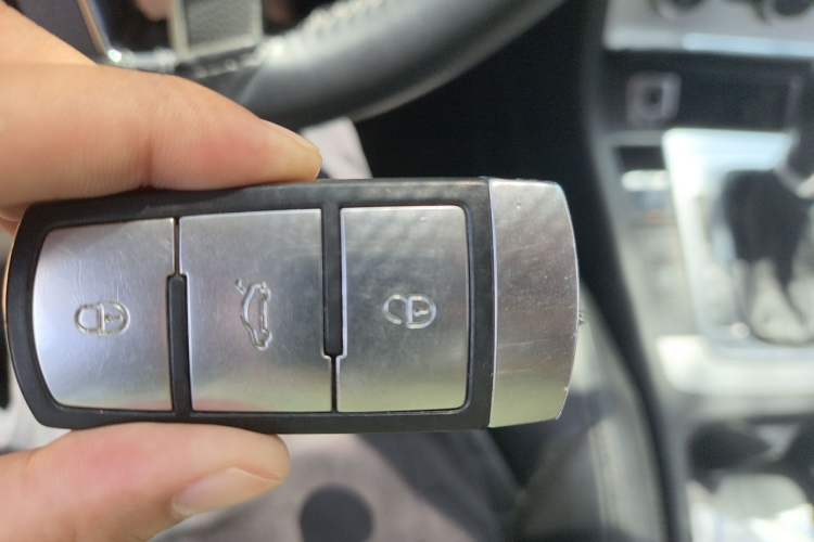 Used Volkswagen Magotan 2012 Revised 1.8TSI Luxury Version Vehicle Key