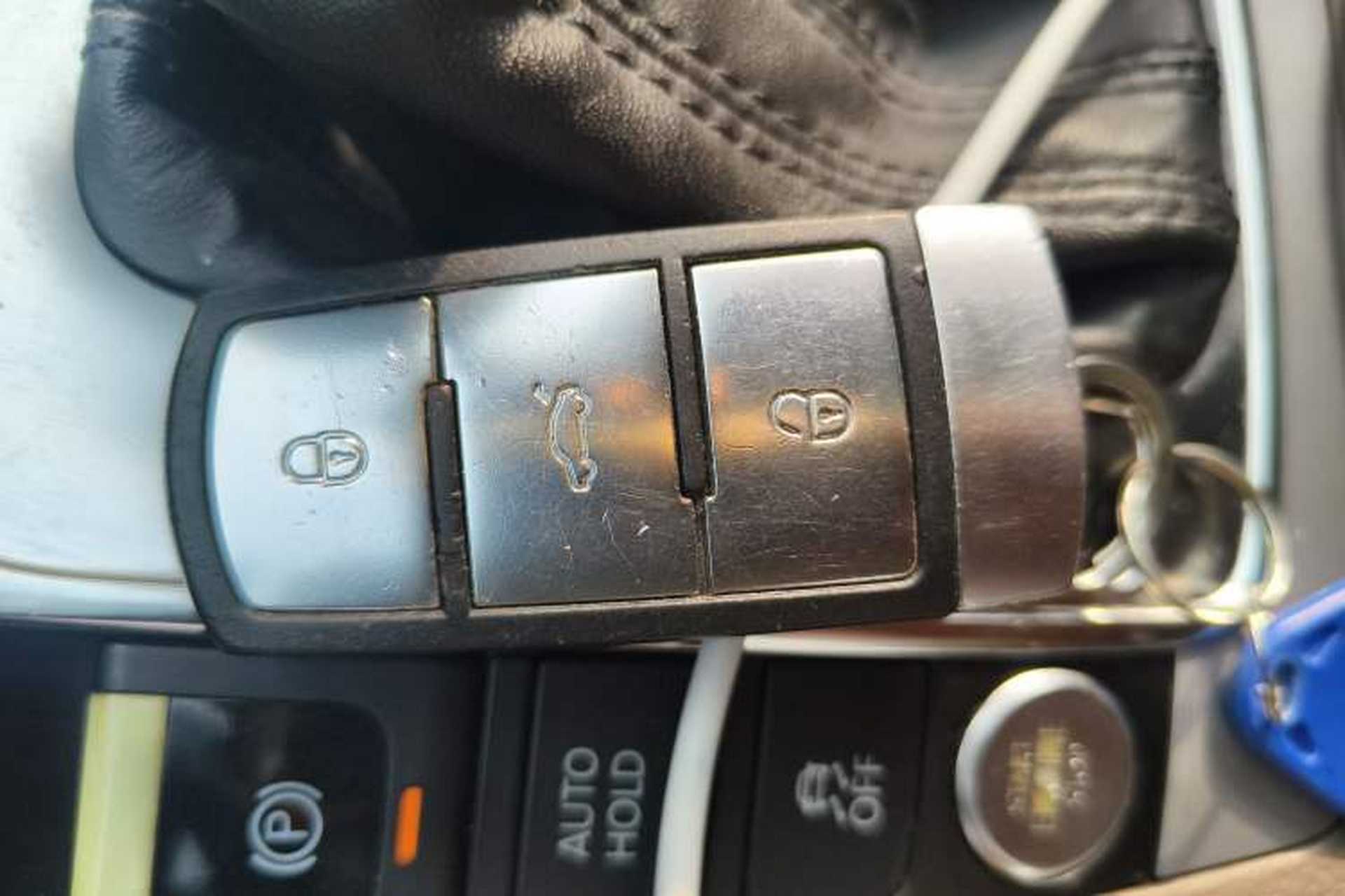 Used Volkswagen Magotan 2012 Facelift 2.0 TSI Prestige Model Vehicle Key