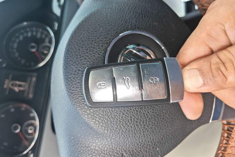 Used Volkswagen Magotan 2012 1.8TSI Luxury Model Vehicle Key