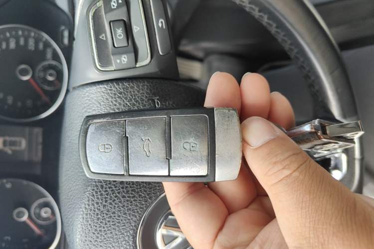 Used Volkswagen Magotan 2012 1.8TSI Luxury Model Vehicle Key