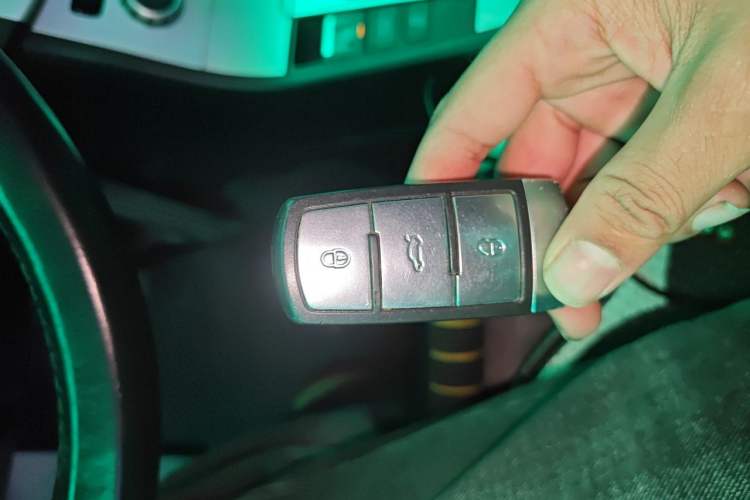 Used Volkswagen Magotan 2012 1.8TSI Luxury Model Vehicle Key