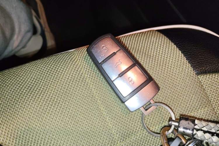 Used Volkswagen Magotan 2012 1.8TSI Luxury Model Vehicle Key