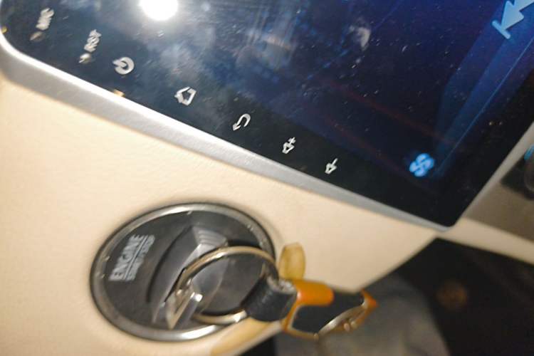 Used Volkswagen Magotan 2012 Revised Version 1.8TSI Leading Edition Vehicle Key