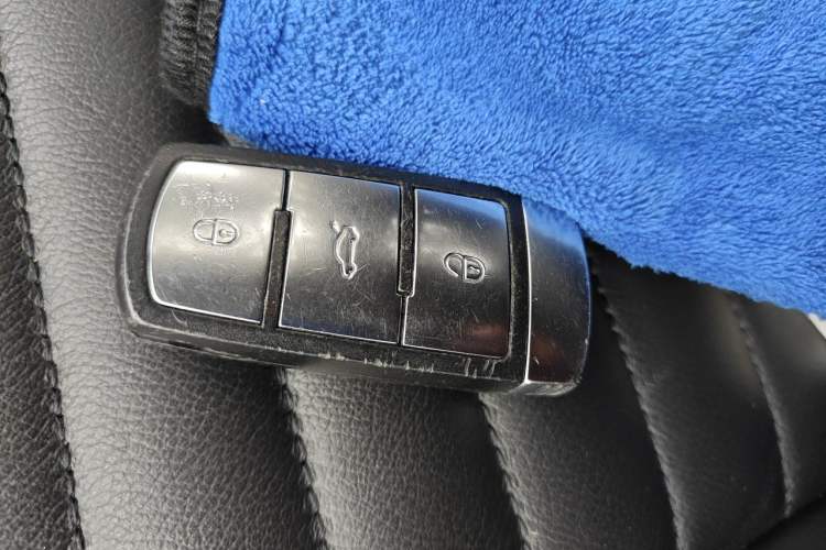 Used Volkswagen Magotan 2012 Revised 1.8TSI Luxury Version Vehicle Key