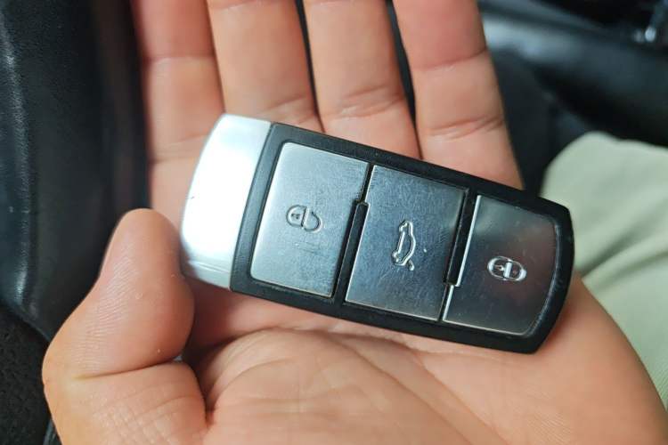Used Volkswagen Magotan 2012 Revised 1.8TSI Luxury Version Vehicle Key