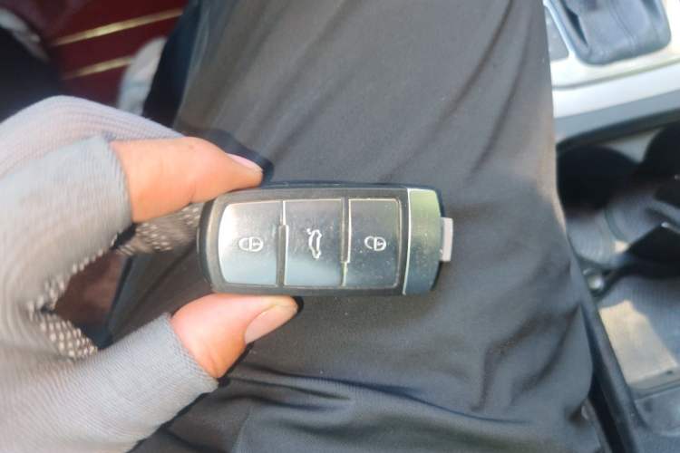 Used Volkswagen Magotan 2012 Revised 1.8TSI Luxury Version Vehicle Key