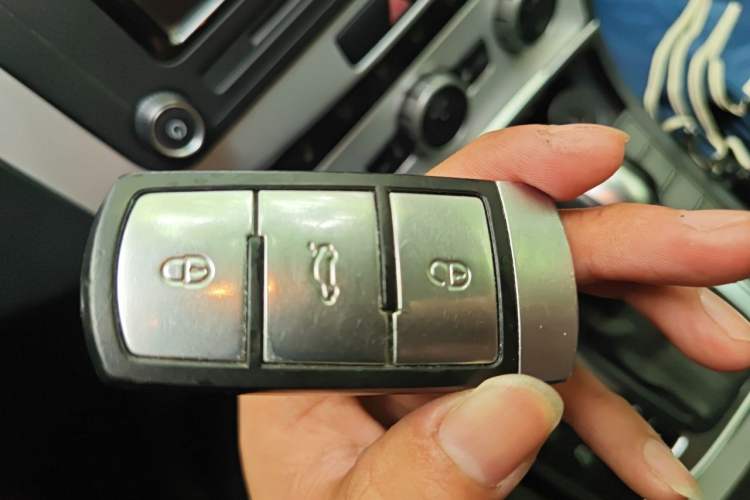 Used Volkswagen Magotan 2012 Revised 1.8TSI Luxury Version Vehicle Key