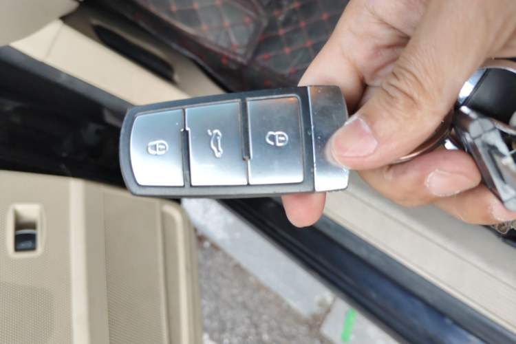 Used Volkswagen Magotan 2012 Revised 1.8TSI Luxury Version Vehicle Key