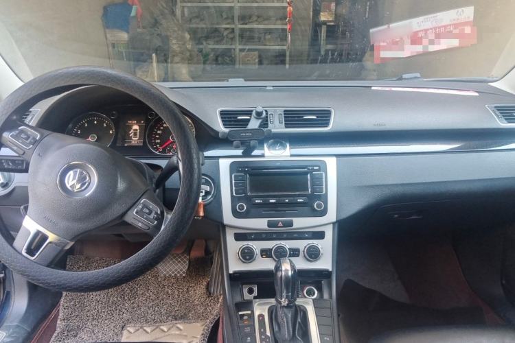 Used Volkswagen Magotan 2012 1.8TSI Luxury Model Center Console