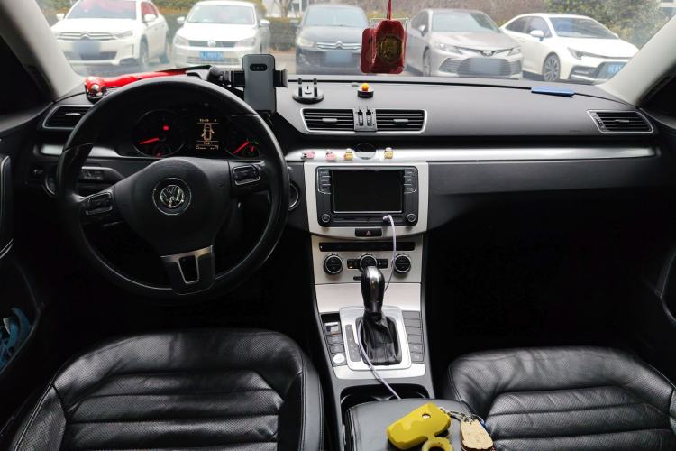 Used Volkswagen Magotan 2012 Travel Edition 2.0 TSI Comfort Version Center Console