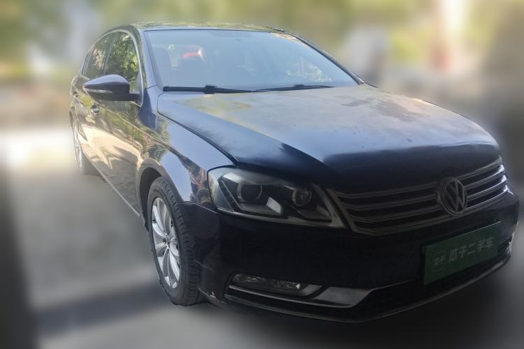 Used Volkswagen Magotan 2012 1.8TSI Luxury Model Front Right 45 Deg
