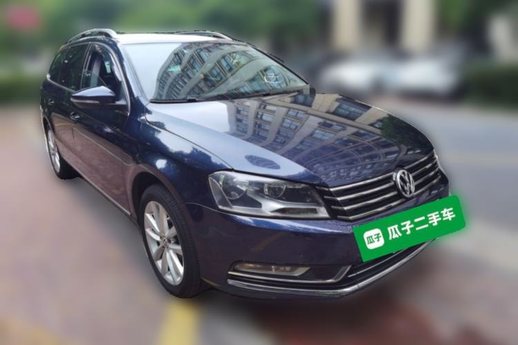 Used Volkswagen Magotan 2012 Travel Edition 2.0 TSI Comfort Version Front Right 45 Deg