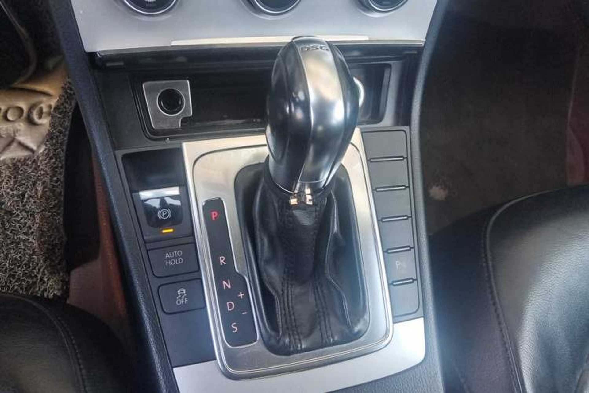 Used Volkswagen Magotan 2012 1.8TSI Luxury Model Gear Lever