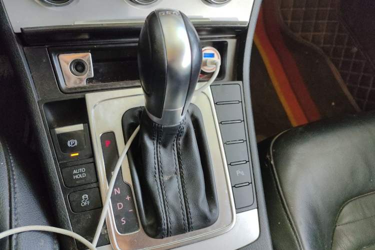 Used Volkswagen Magotan 2012 Revised 1.8TSI Luxury Version Gear Lever