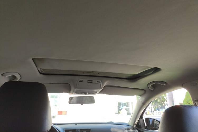 Used Volkswagen Magotan 2012 Revised 1.8TSI Luxury Version Headliner