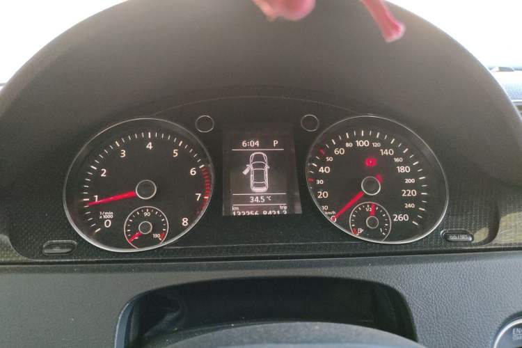 Used Volkswagen Magotan 2012 Revised 1.8TSI Luxury Version Instrument Cluster