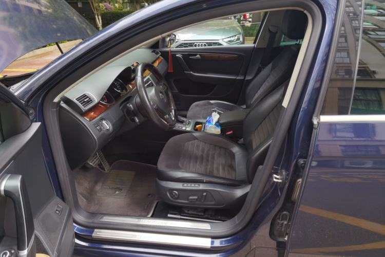 Used Volkswagen Magotan 2012 Travel Edition 2.0 TSI Comfort Version Left Front Seat