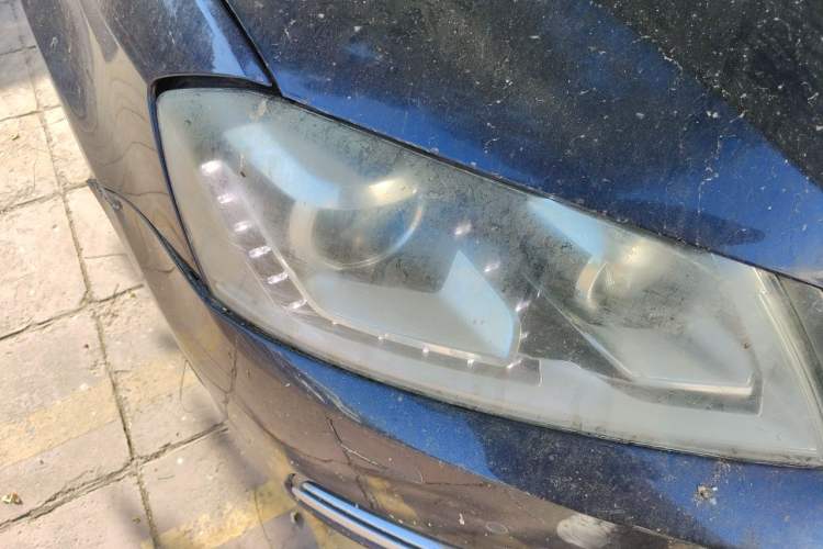 Used Volkswagen Magotan 2012 Revised 1.8TSI Luxury Version Right Front Headlight