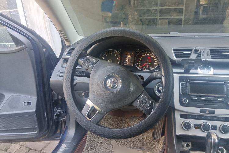 Used Volkswagen Magotan 2012 1.8TSI Luxury Model Steering Wheel