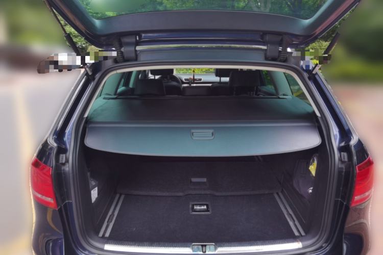 Used Volkswagen Magotan 2012 Travel Edition 2.0 TSI Comfort Version Trunk