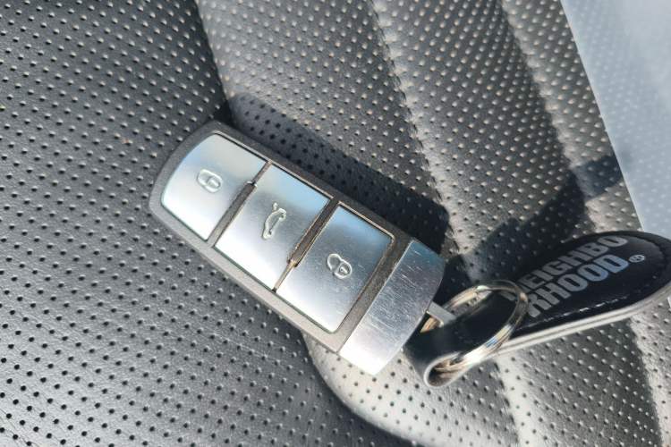 Used Volkswagen Magotan 2012 Travel Edition 2.0 TSI Luxury Version Vehicle Key