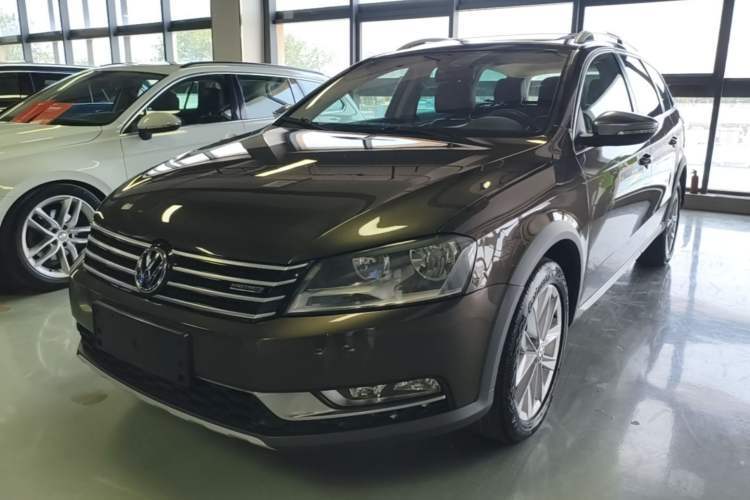 Used Volkswagen Magotan 2012 Travel Edition 2.0 TSI 4x4 Comfort Version Guazi used car, China used car export, Used car for sale, Used cars, Cheapest cars for sale