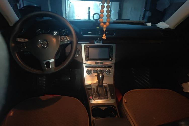 Used Volkswagen Magotan 2012 Travel Edition 2.0 TSI Comfort Version Center Console