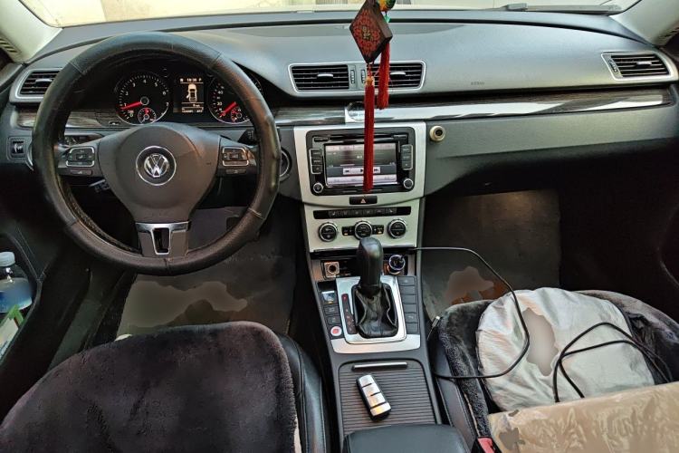 Used Volkswagen Magotan 2012 1.8TSI Prestige Model Center Console